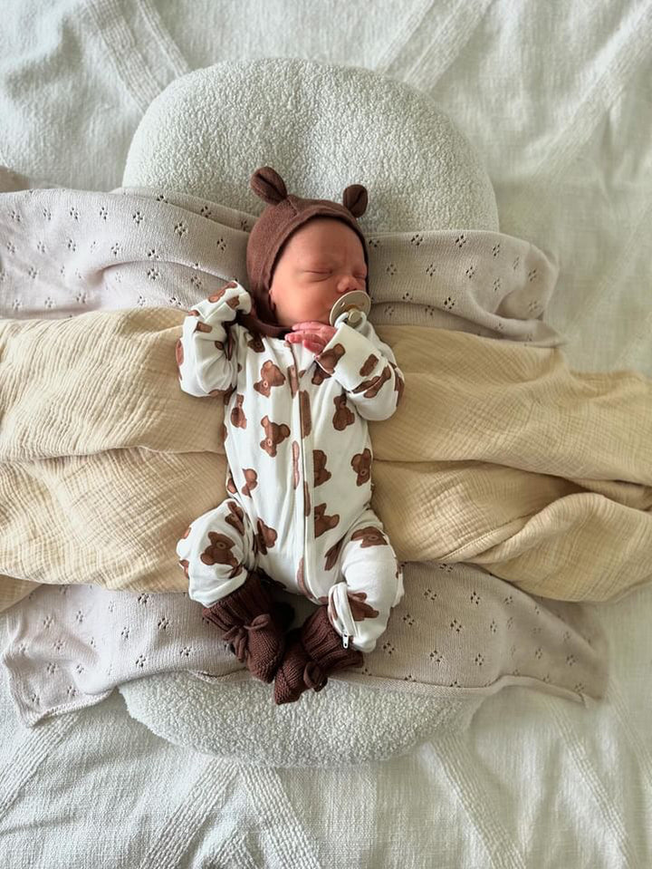 Knitted Teddy Bear Bonnet - Chocolate