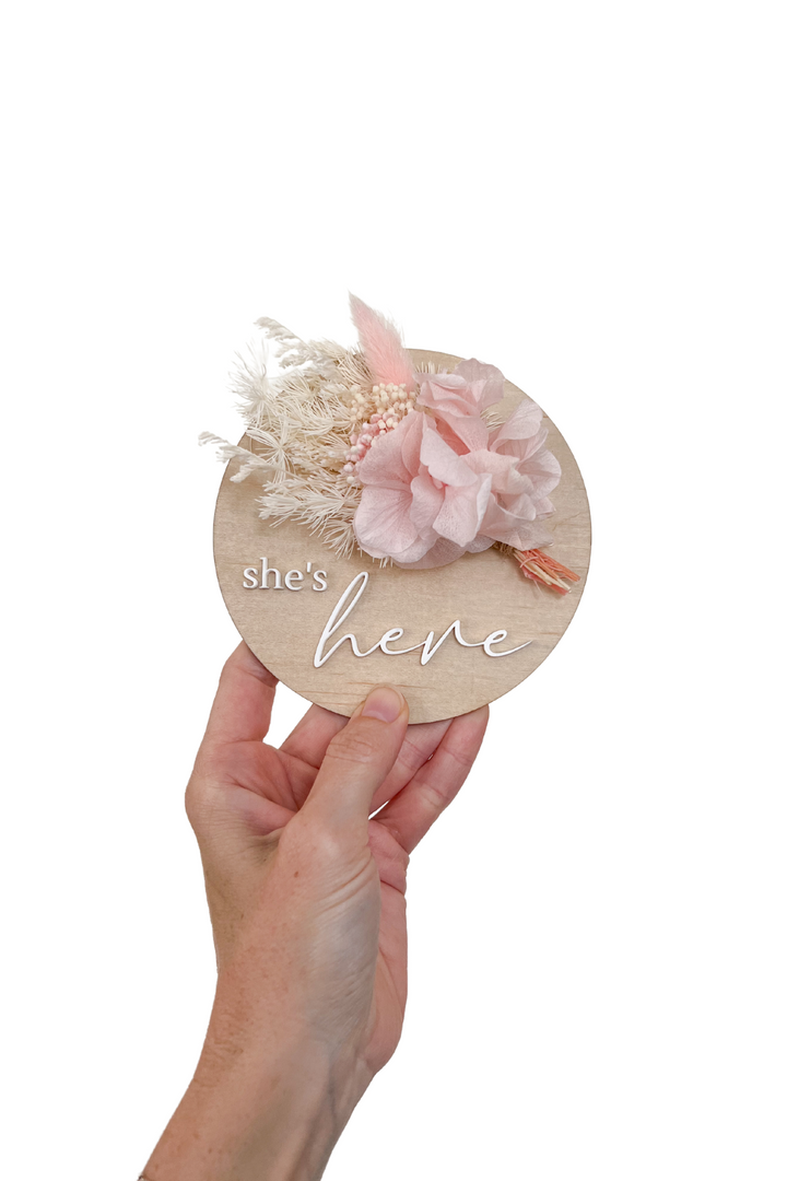 Announcement Plaque - "She's here" - Pink